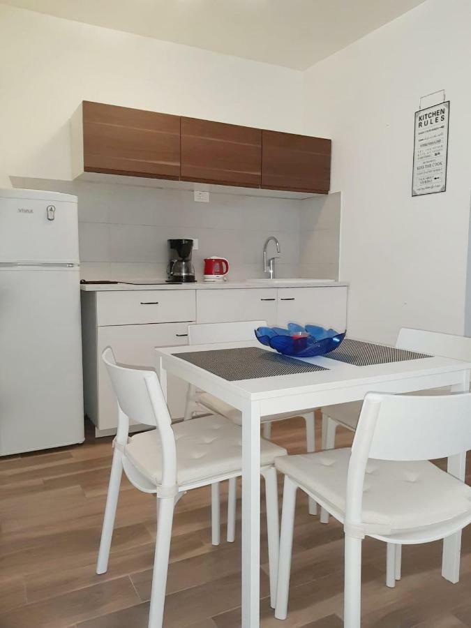 Apartment Mony ロヴィニ エクステリア 写真